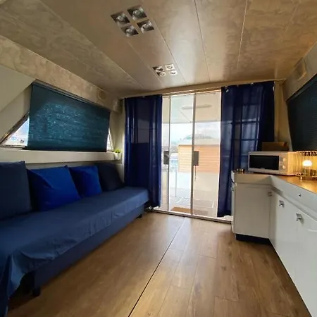 Yate En , Experiencia Unica Bådhotel