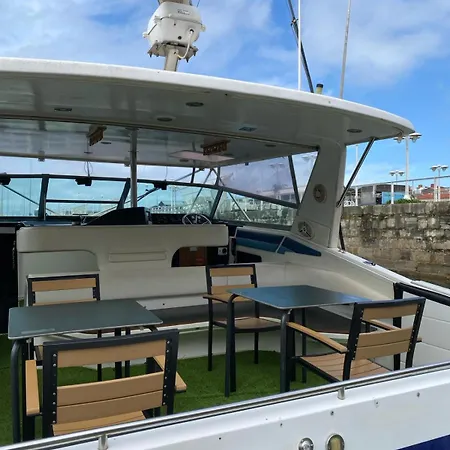 Botel Yate En , Experiencia Unica B