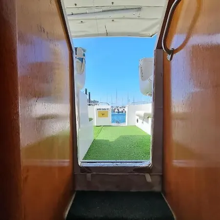 Botel Yate En , Experiencia Unica